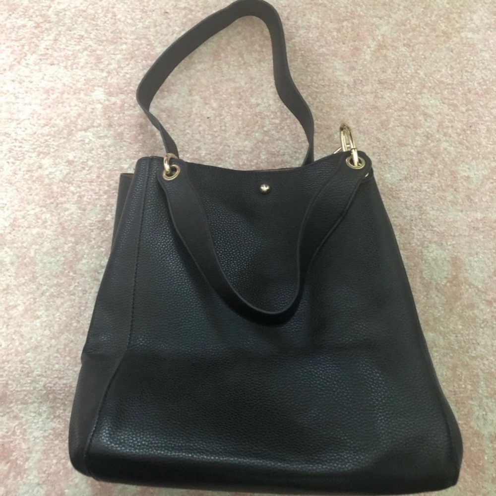 Hyne’s Victory Faux Leather Bag and Insert
